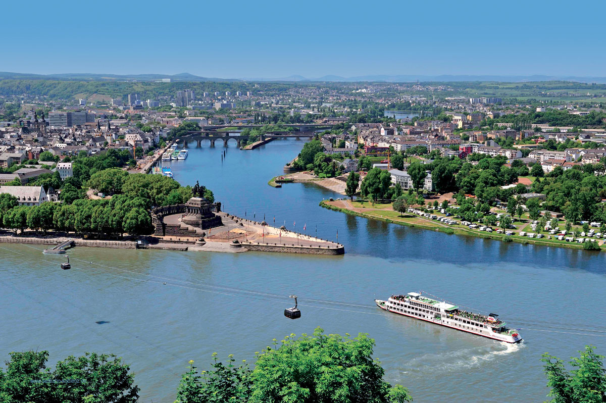 Fotos & Videos - Über den Rhein auf die Festung ...