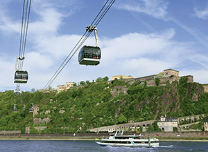 Seilbahn über dem Rhein